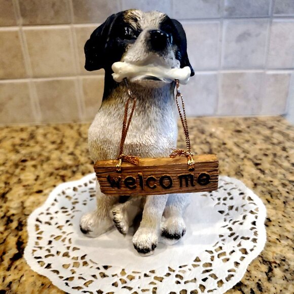 Dog Figurine holding "Welcome" Sign ~ CUTE - Picture 4 of 4